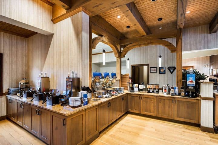 Breakfast area